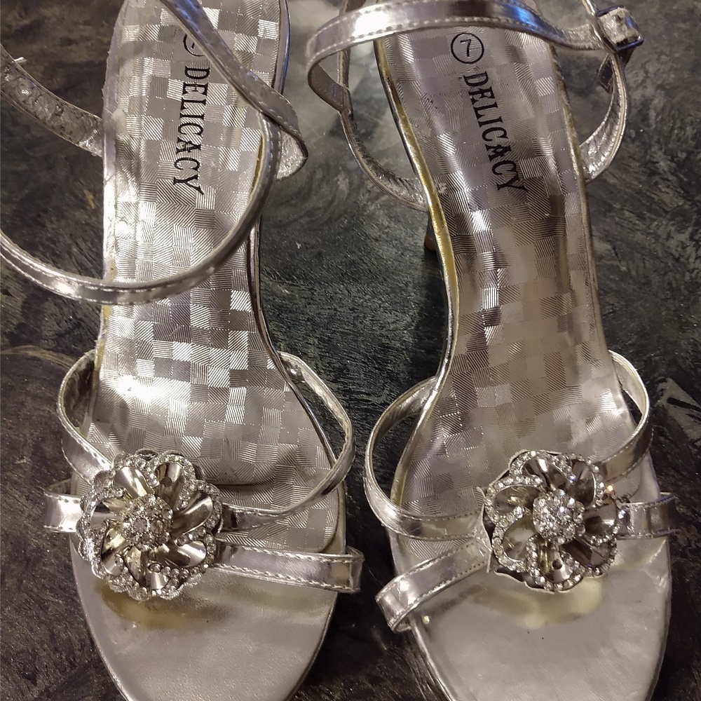 Size 7 Delicacy silver heels